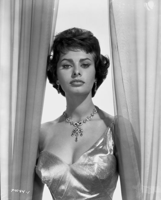 Sophia Loren in "Houseboat": Between the Curtains