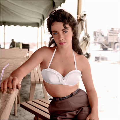 Elizabeth Taylor Behind the Scenes